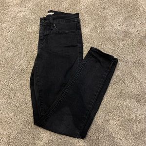 Lightly worn all black Levi jeans